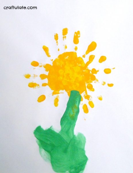 Handprint Flower Art – Craftulate