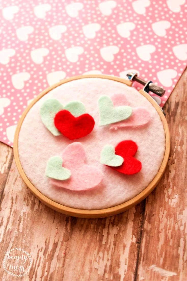 25 Easy DIY Felt Crafts, Projects and Free Patterns